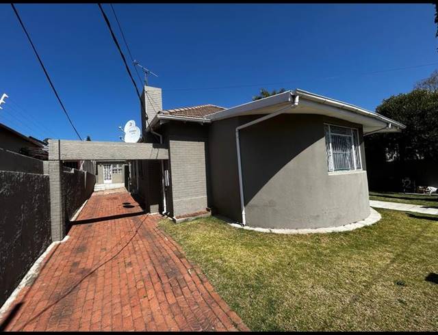 8 BEDROOM HOUSE FOR SALE IN ORANGE GROVE